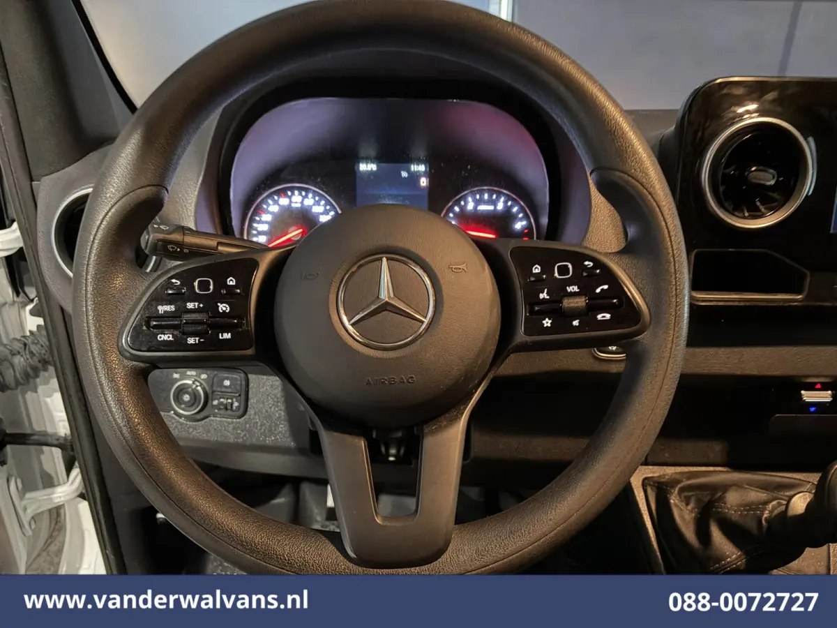 317 CDI 170pk L3H2 Euro6 Airco | XXL MBUX | Camera | Navigatie | Apple Carplay | Cruisecontrol Android Auto, Bijrijdersbank