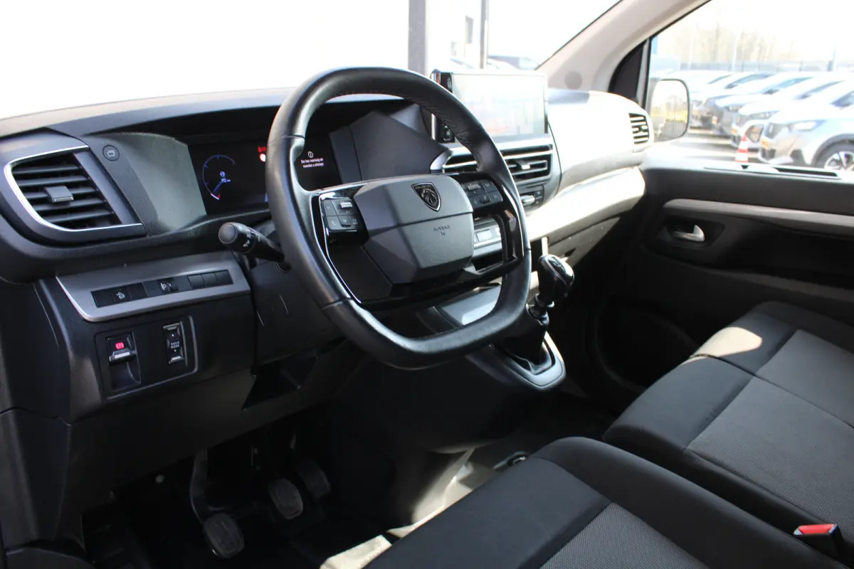 2.0 BlueHDi 145 L3 | Navigatie | Camera | 3-Zits | Long | Keyless | Climate control |