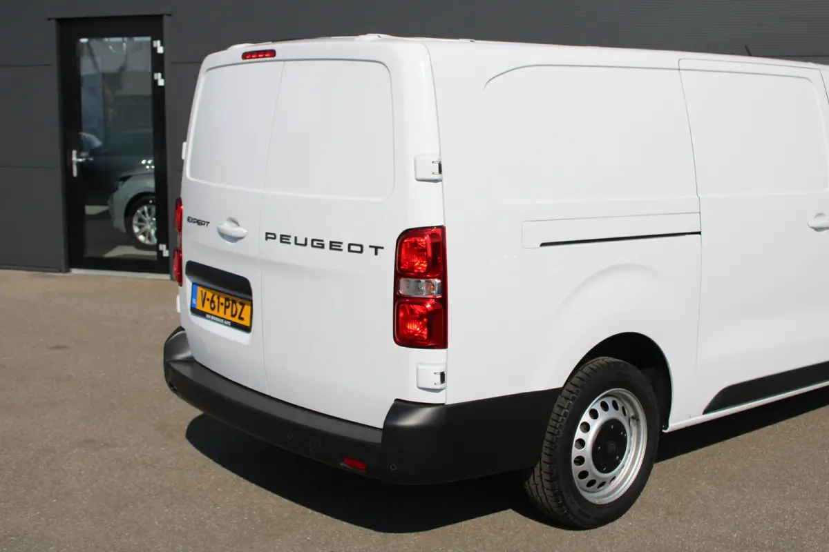 2.0 BlueHDi 145 L3 | Navigatie | Camera | 3-Zits | Long | Keyless | Climate control |