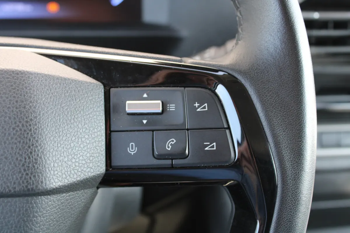 2.0 BlueHDi 145 L3 | Navigatie | Camera | 3-Zits | Long | Keyless | Climate control |