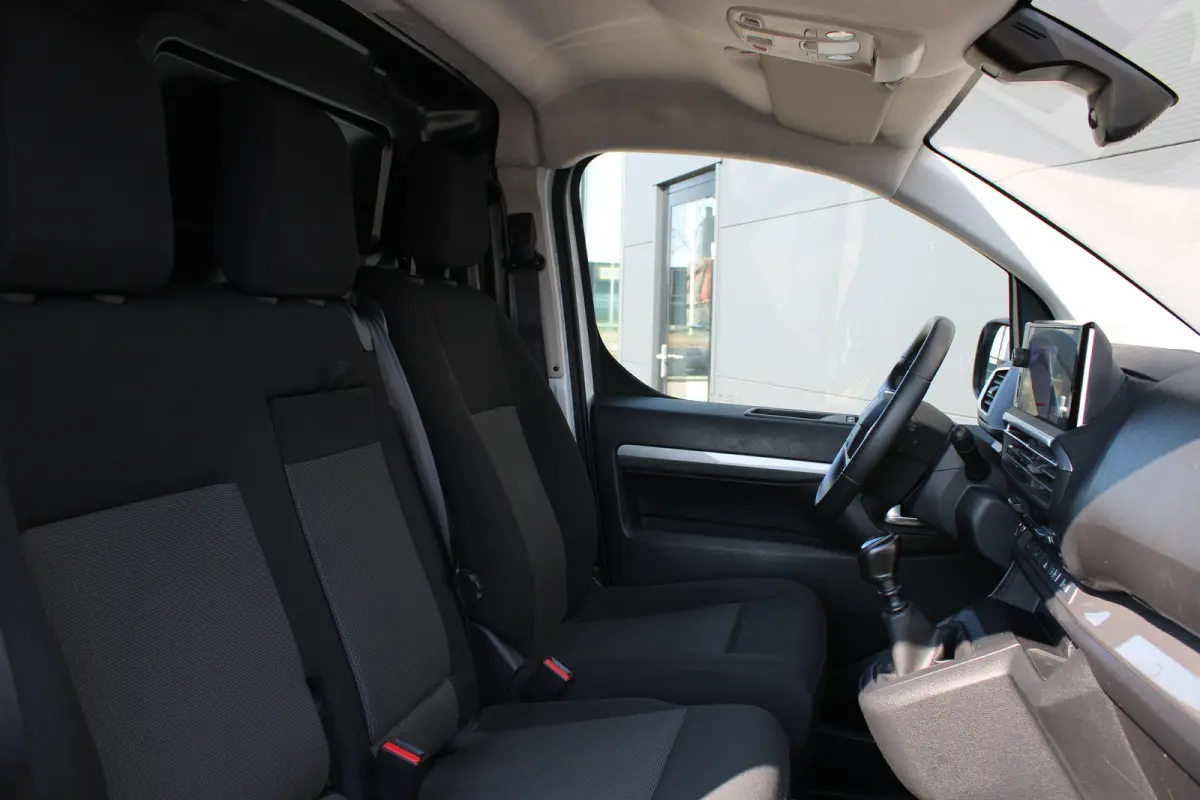 2.0 BlueHDi 145 L3 | Navigatie | Camera | 3-Zits | Long | Keyless | Climate control |