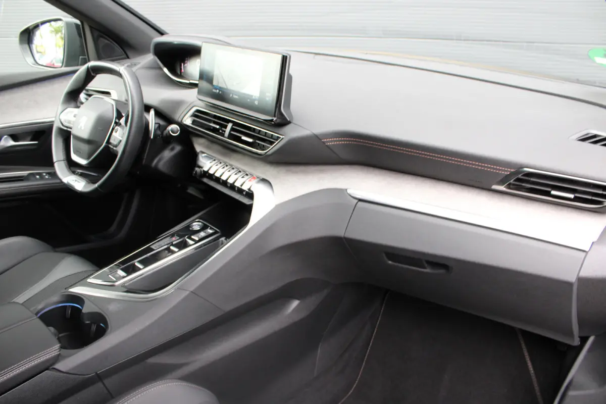 SUV 1.2 PureTech 130pk EAT8 GT 7p | Automaat | Navigatie | Camera | Black Pack | Stoelverwarming | Adaptieve cruise control |