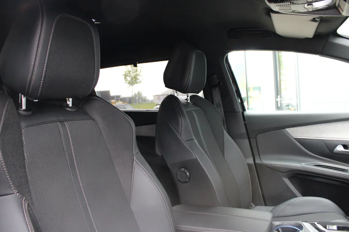 SUV 1.2 PureTech 130pk EAT8 GT 7p | Automaat | Navigatie | Camera | Black Pack | Stoelverwarming | Adaptieve cruise control |