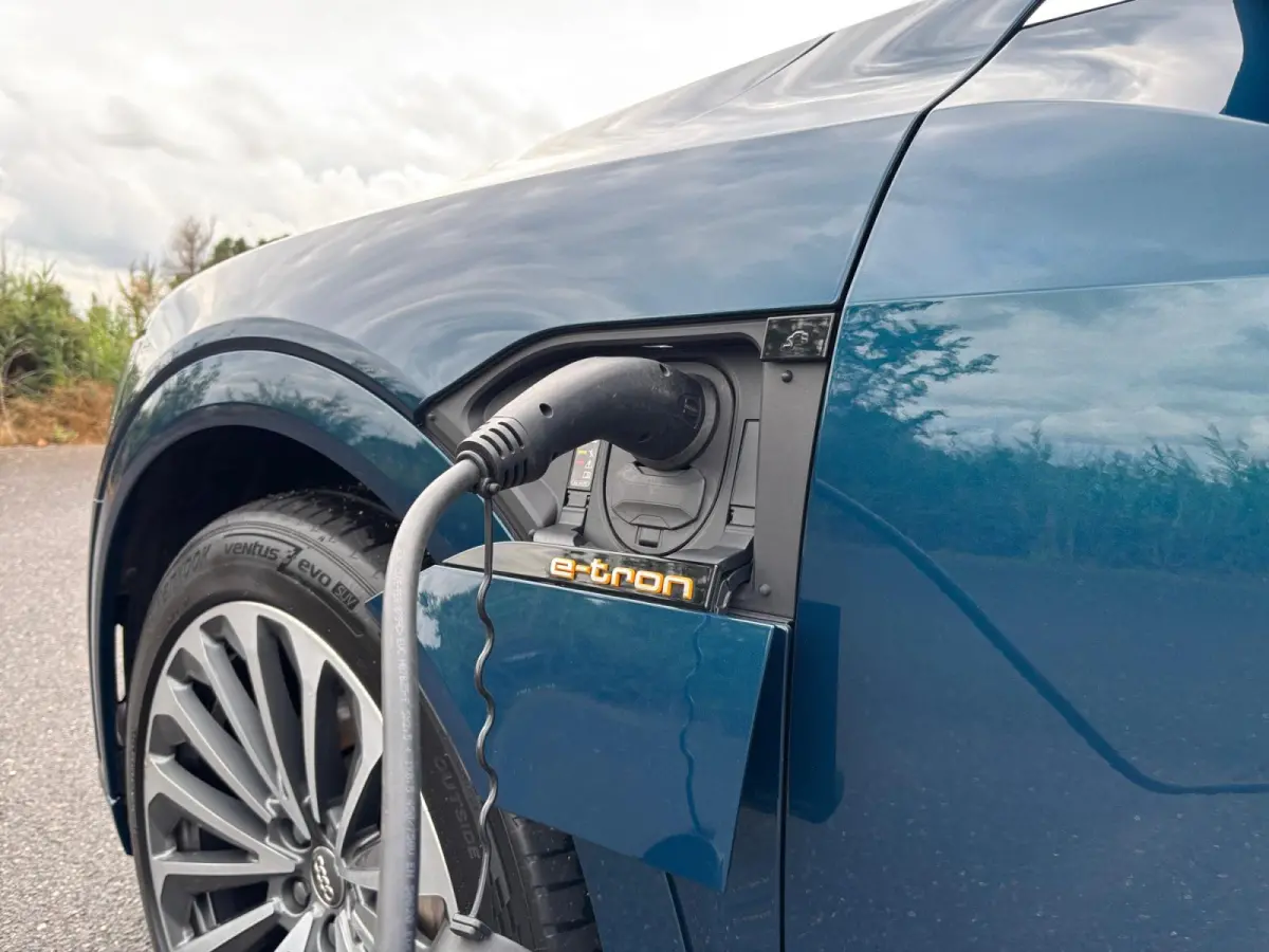 E-tron 55 Quattro 95 kWh S-Line ✅ Pano ✅ B&O ✅ ACC