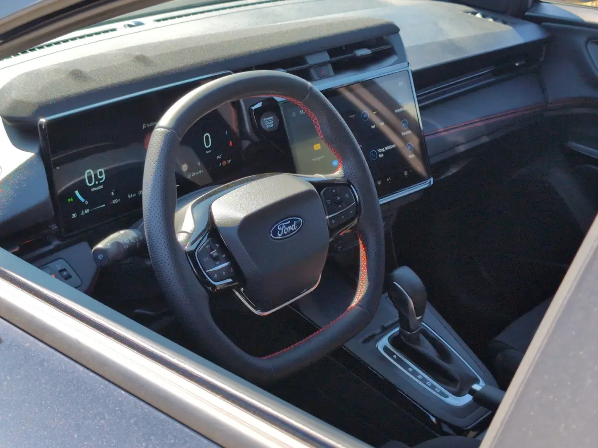 1.0 EcoBoost ST-Line | Achteruitrijcamera | Airco (automatisch) | All-Weather banden