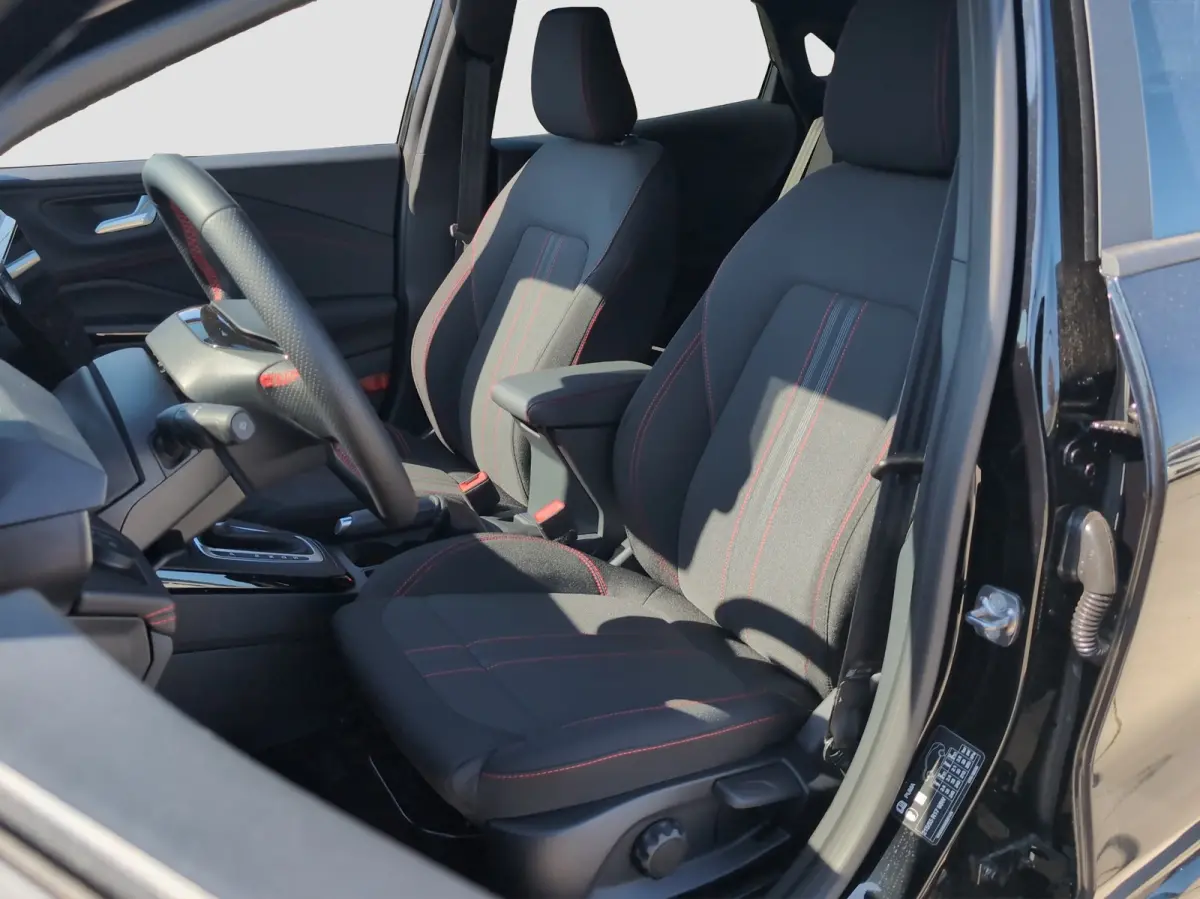 1.0 EcoBoost ST-Line | Achteruitrijcamera | Airco (automatisch) | All-Weather banden
