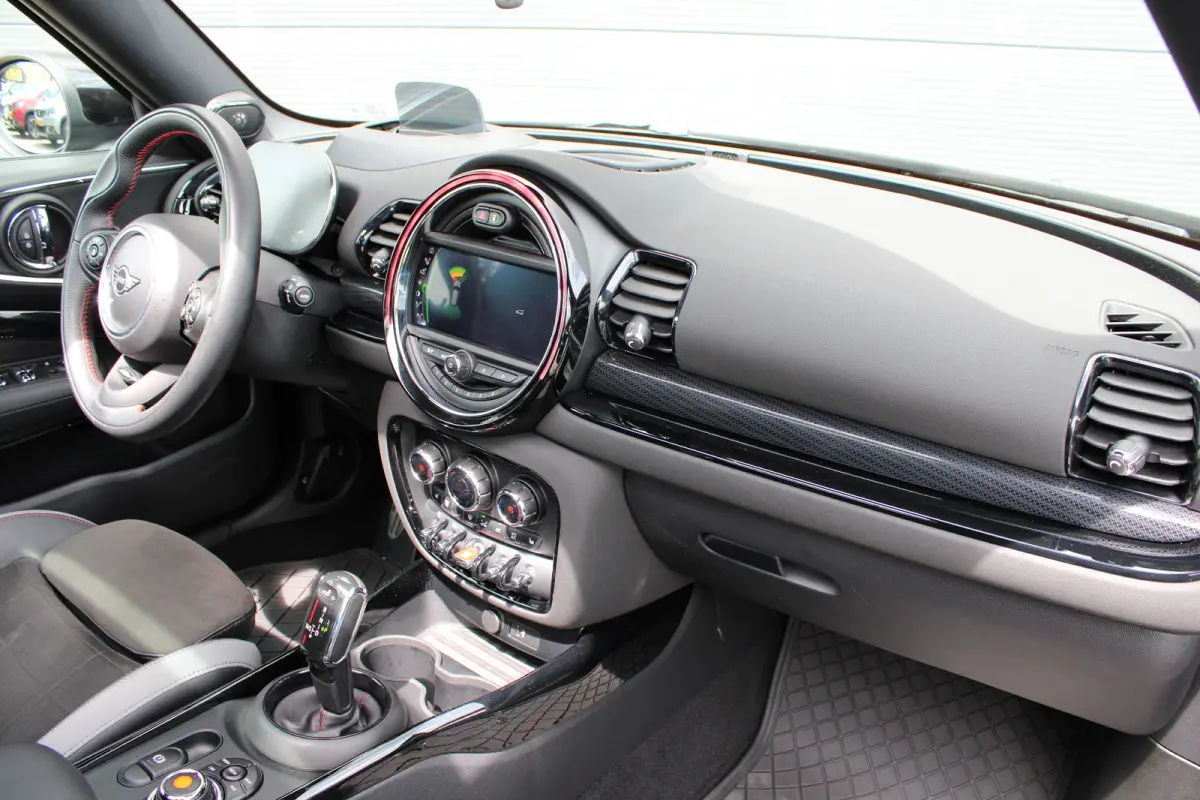 2.0 JCW 306pk ALL4 Thunder Pack | Automaat | Navigatie | Panorama/schuifdak | H&K | Verlaagd | Camera | Stoelverwarming |