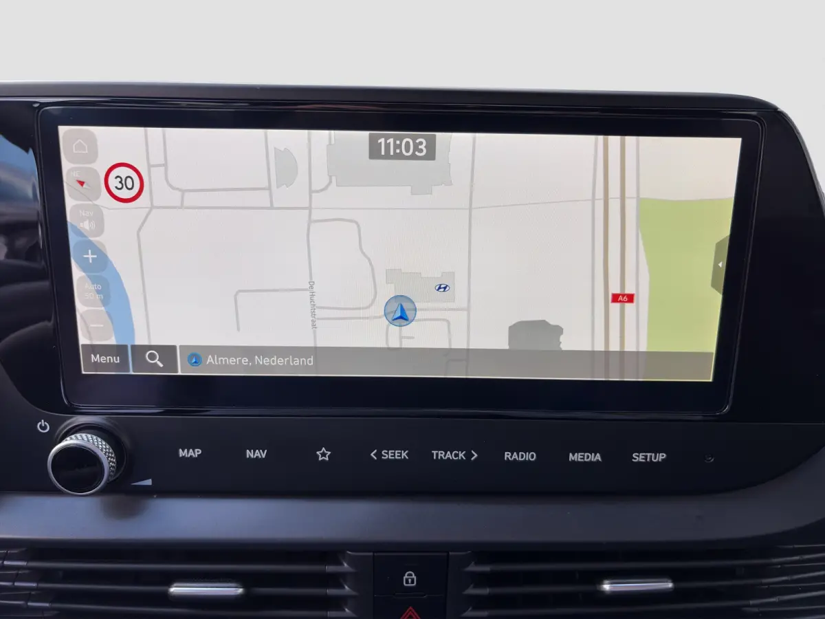 1.0 T-GDI 100pk Premium | Carplay | Climate control | Cruise control | Stoel/stuurverwarming | Camera | Parkeersensoren | DAB | Premium Audio | Lichtmetalen velgen | Navigatie