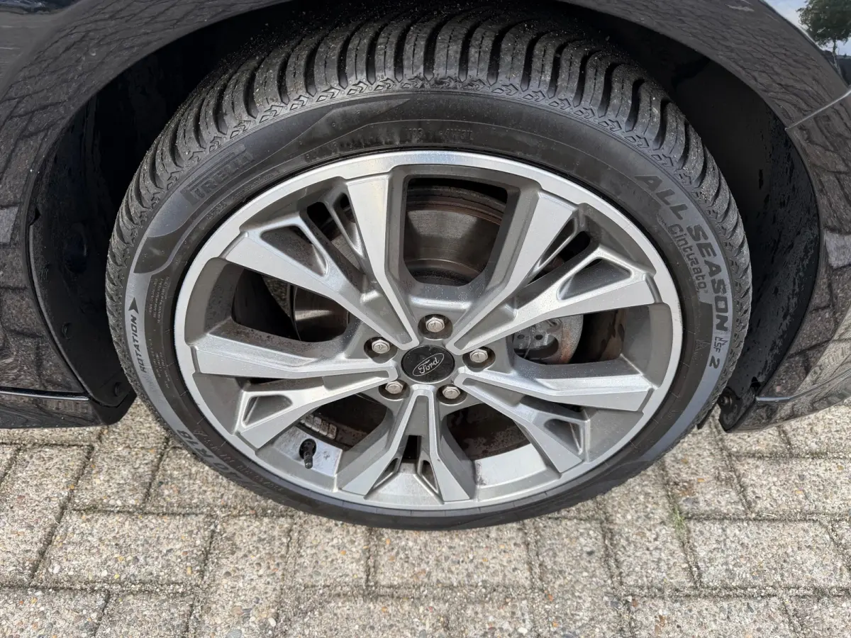 1.5 Titanium ST-line,stoel/stuurverwarming,Navigatie,clima,parkeersensoren/Camera