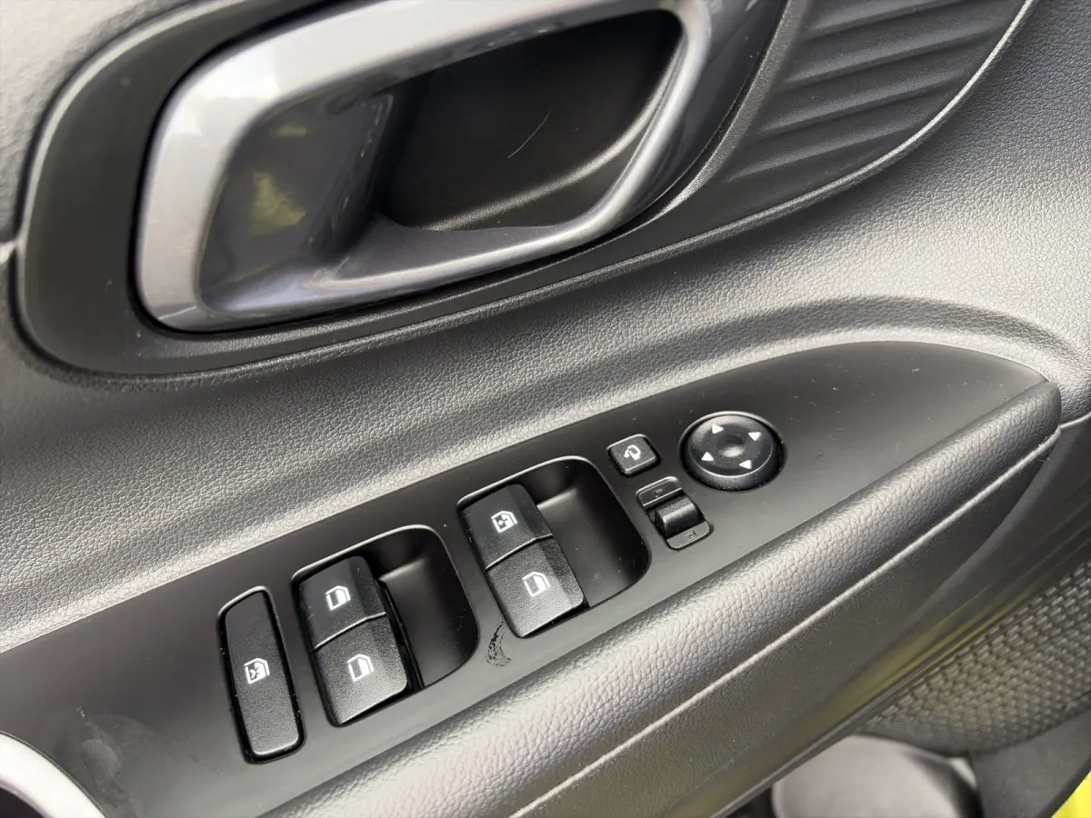 1.0 T-GDI 100pk Premium | Carplay | Climate control | Cruise control | Stoel/stuurverwarming | Camera | Parkeersensoren | DAB | Premium Audio | Lichtmetalen velgen | Navigatie