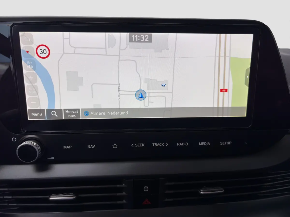 1.0 T-GDI 100pk Premium | Carplay | Climate control | Cruise control | Stoel/stuurverwarming | Camera | Parkeersensoren | DAB | Premium Audio | Lichtmetalen velgen | Navigatie