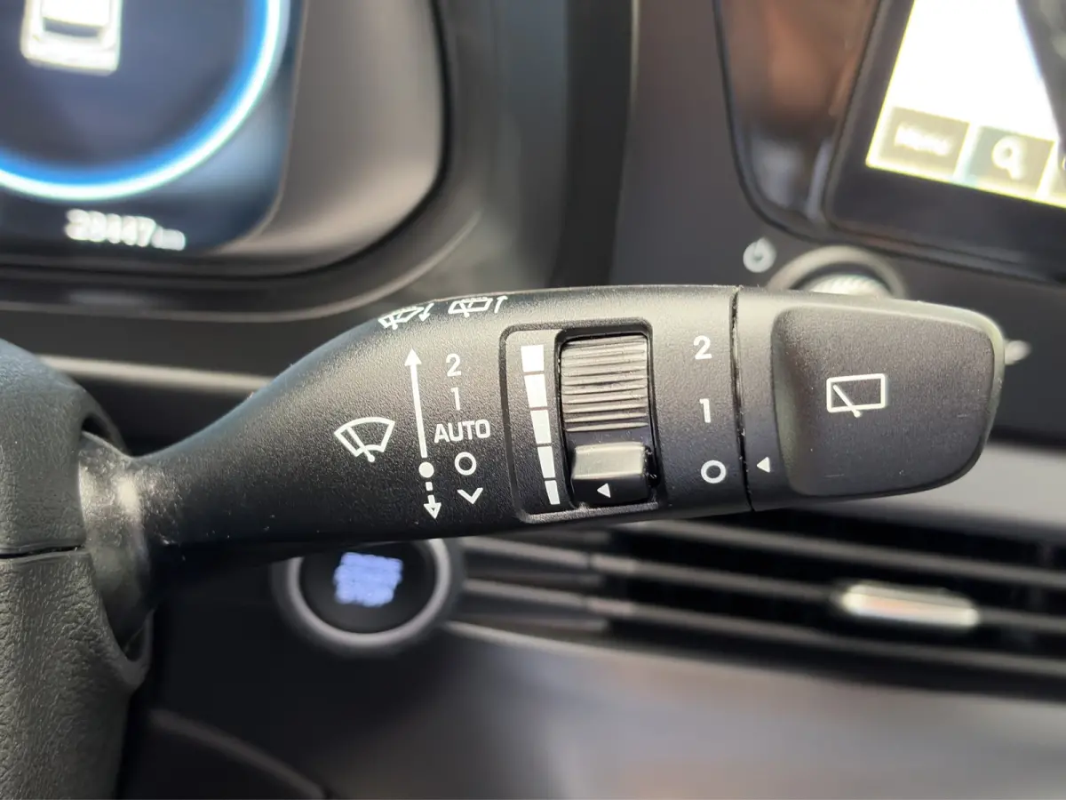 1.0 T-GDI 100pk Premium | Carplay | Climate control | Cruise control | Stoel/stuurverwarming | Camera | Parkeersensoren | DAB | Premium Audio | Lichtmetalen velgen | Navigatie