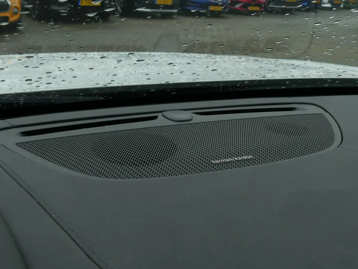 2.0 T6 AWD Inscription Exclusive / PANO / H&K AUDIO