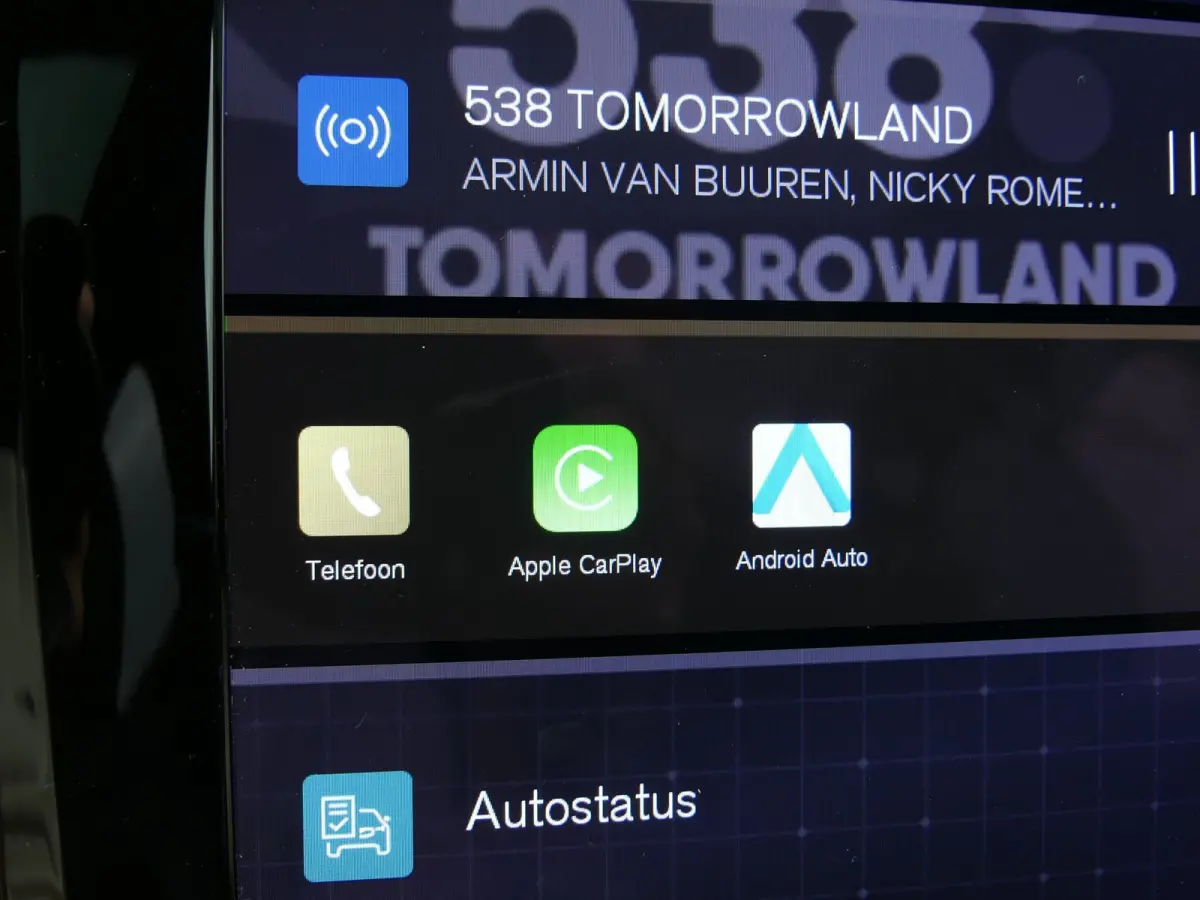 2.0 T6 AWD Inscription Exclusive / PANO / H&K AUDIO