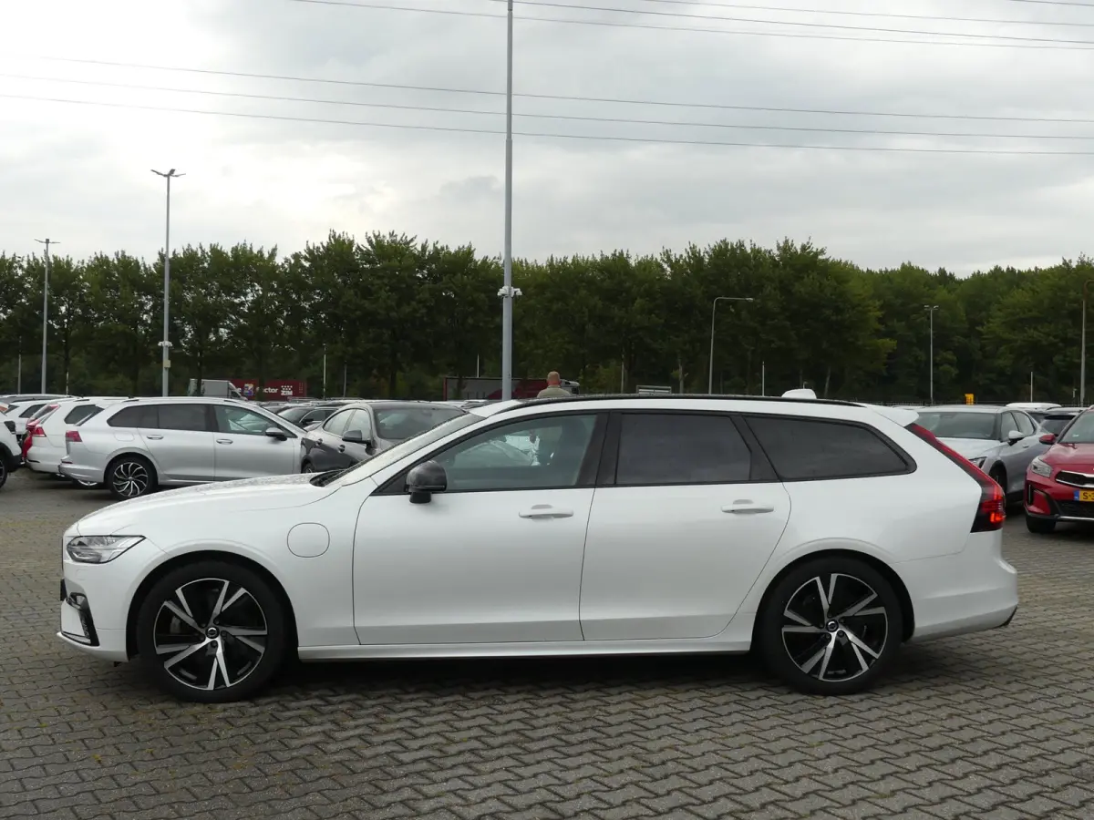 2.0 T6 AWD Inscription Exclusive / PANO / H&K AUDIO