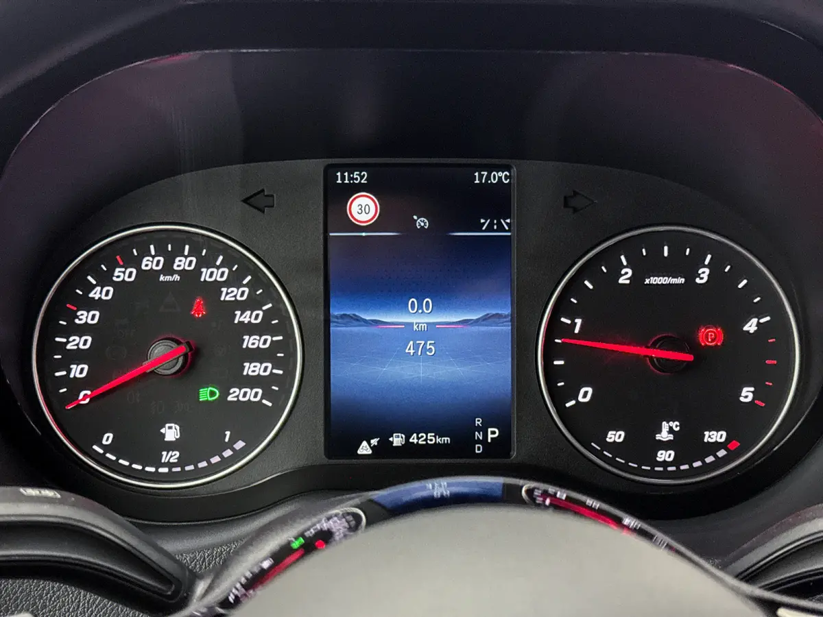 319 CDI L2H1 Pro Led Trekhaak 3500kg Navigatie Parkeerpakket Carplay Betimmering BPM vrij Stoelverwarming