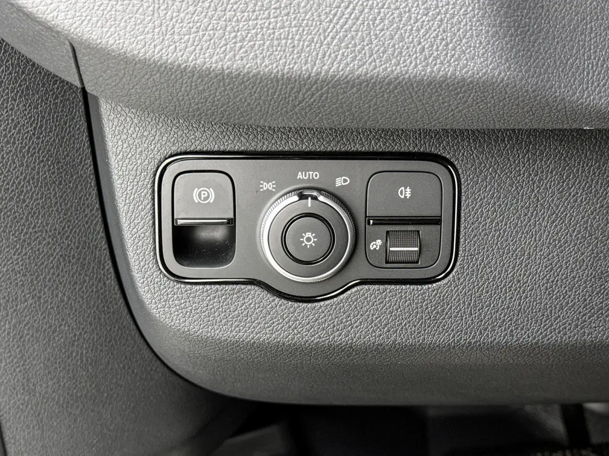 319 CDI L2H1 Pro Led Trekhaak 3500kg Navigatie Parkeerpakket Carplay Betimmering BPM vrij Stoelverwarming