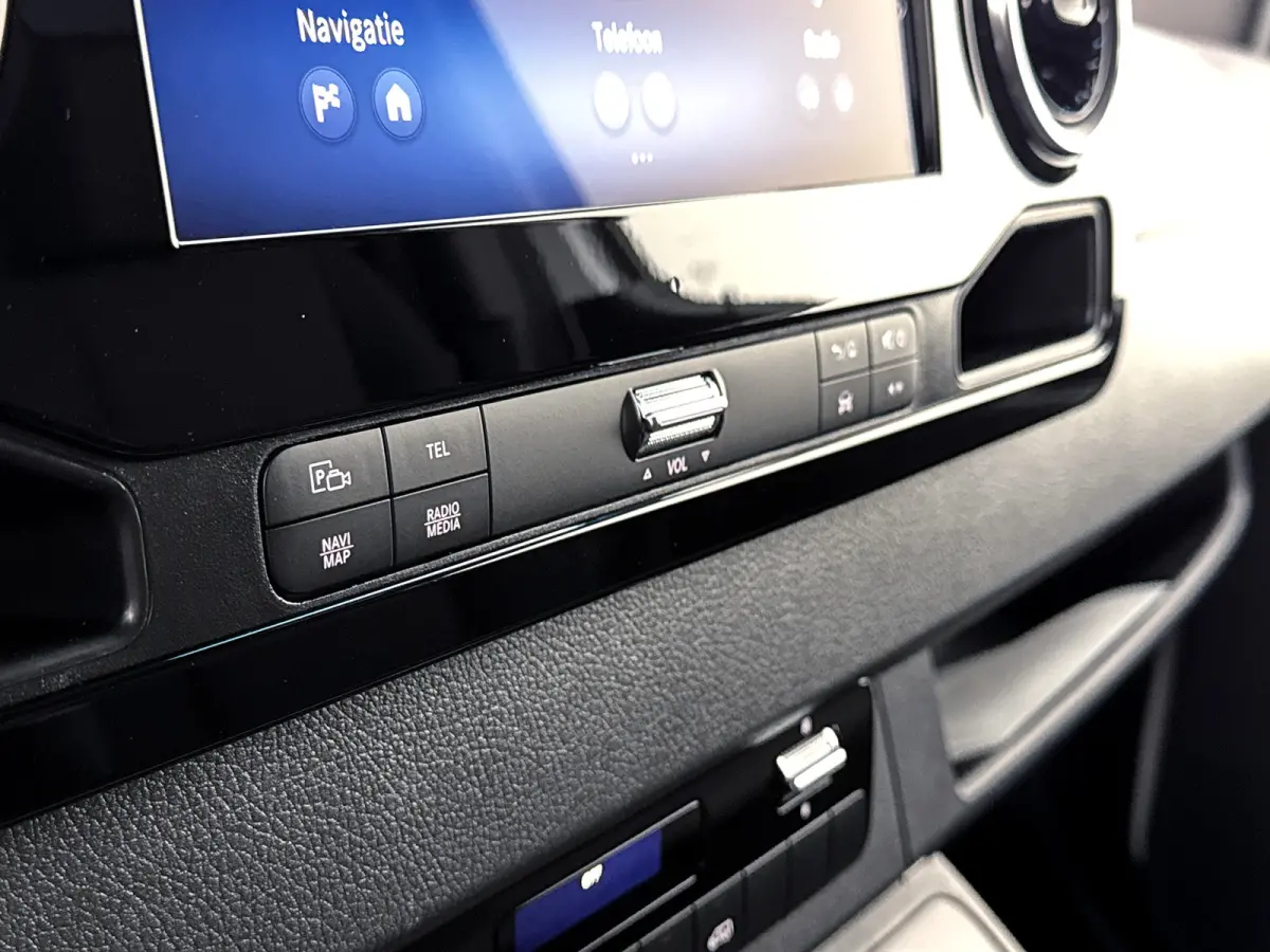 319 CDI L2H1 Pro Led Trekhaak 3500kg Navigatie Parkeerpakket Carplay Betimmering BPM vrij Stoelverwarming