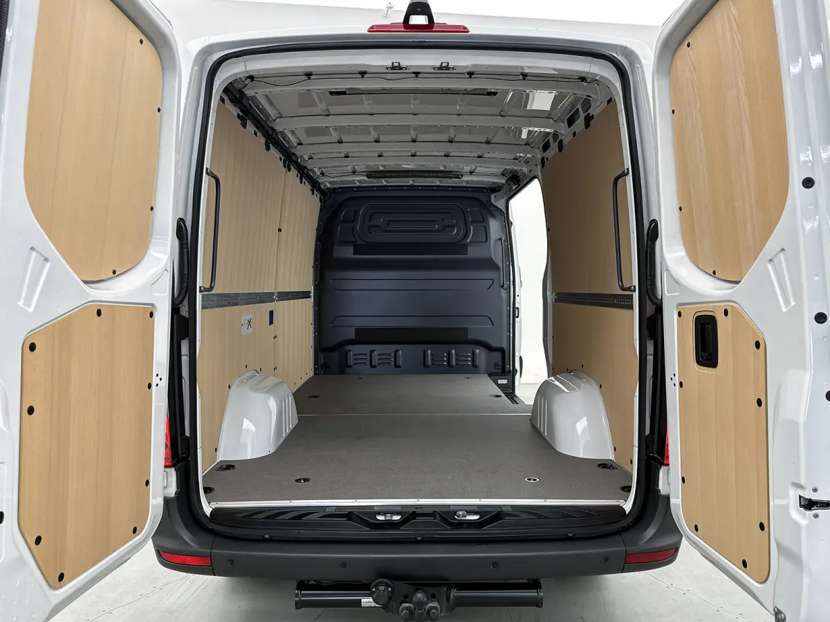 319 CDI L2H1 Pro Led Trekhaak 3500kg Navigatie Parkeerpakket Carplay Betimmering BPM vrij Stoelverwarming