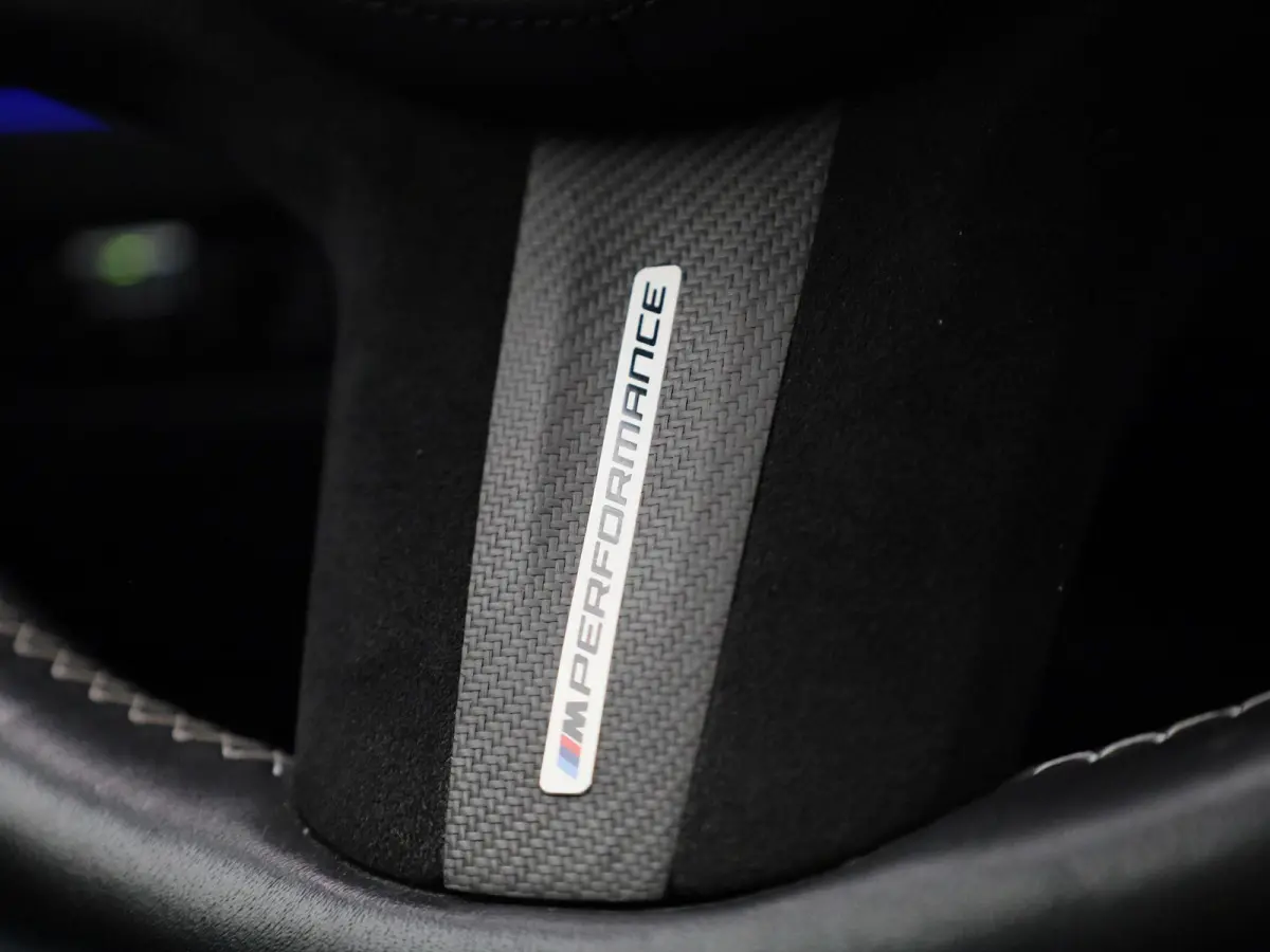 430i High Executive AUTOMAAT | SCHUIFKANTEL DAK | M PERFORMANCE PACK | M PAKKET | CAMERA | APPLE CARPLAY | NAVIGATIE | CARBON PAKKET | VIRTUEEL | PDC | STOELVERWARMING | LEDER | SPORSTOELEN 