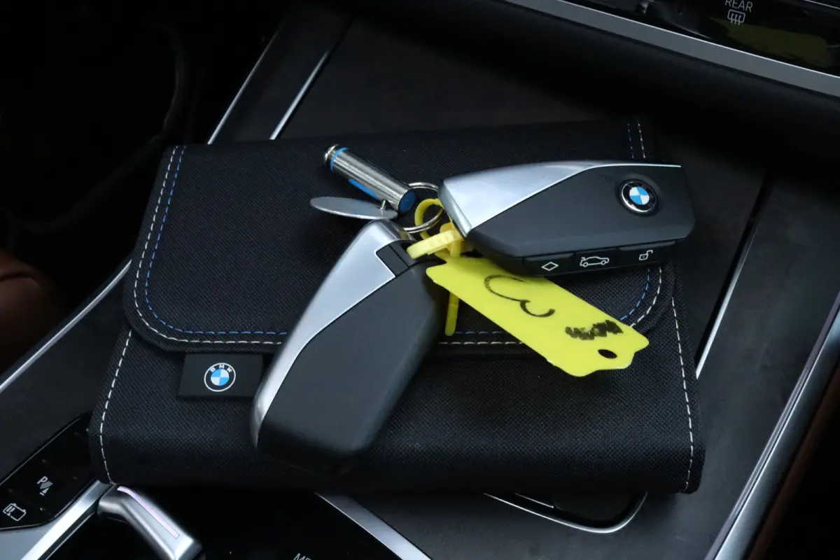 xDrive50e M-SPORT PRO | Trekhaak | Skylounge | Tartufo | 4-wielsturing  | HiFi | Pano | Memory | Carplay | Stuurverwarming | Cruise Control