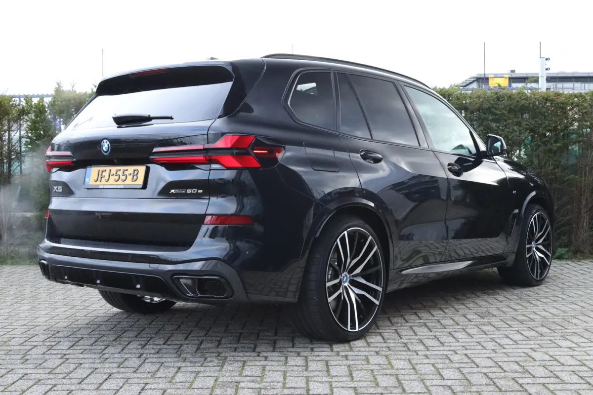 xDrive50e M-SPORT PRO | Trekhaak | Skylounge | Tartufo | 4-wielsturing  | HiFi | Pano | Memory | Carplay | Stuurverwarming | Cruise Control