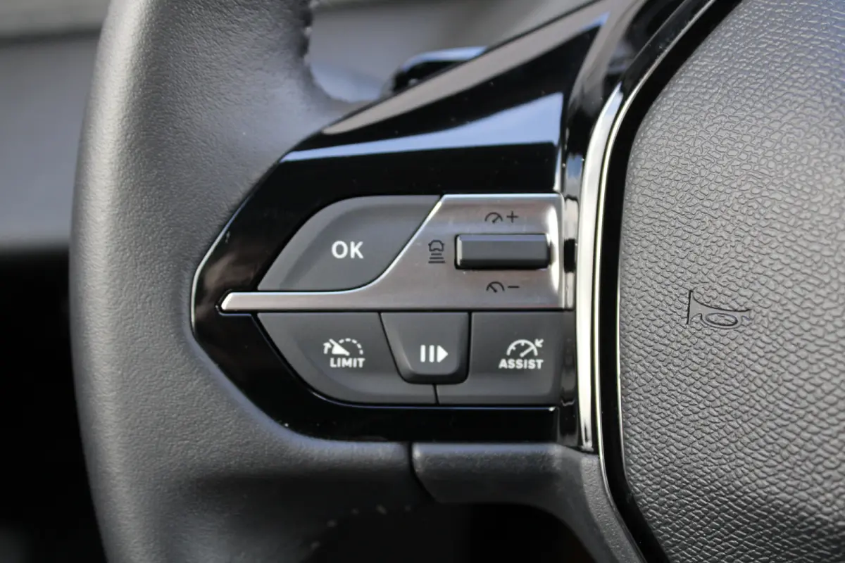 1.2 Hybrid 145 e-DCS6 Allure | Automaat | Navigatie | Camera | 19 Inch | Apple carplay | Origineel NL | Adaptieve cruise control |
