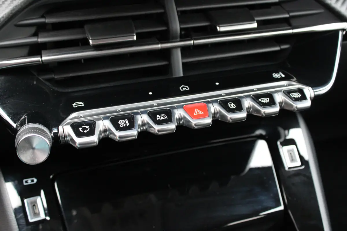 1.2 Hybrid 110 e-DCS6 Allure | Automaat | Navigatie | Camera voor + achter | Apple carplay | Adaptieve cruise control |