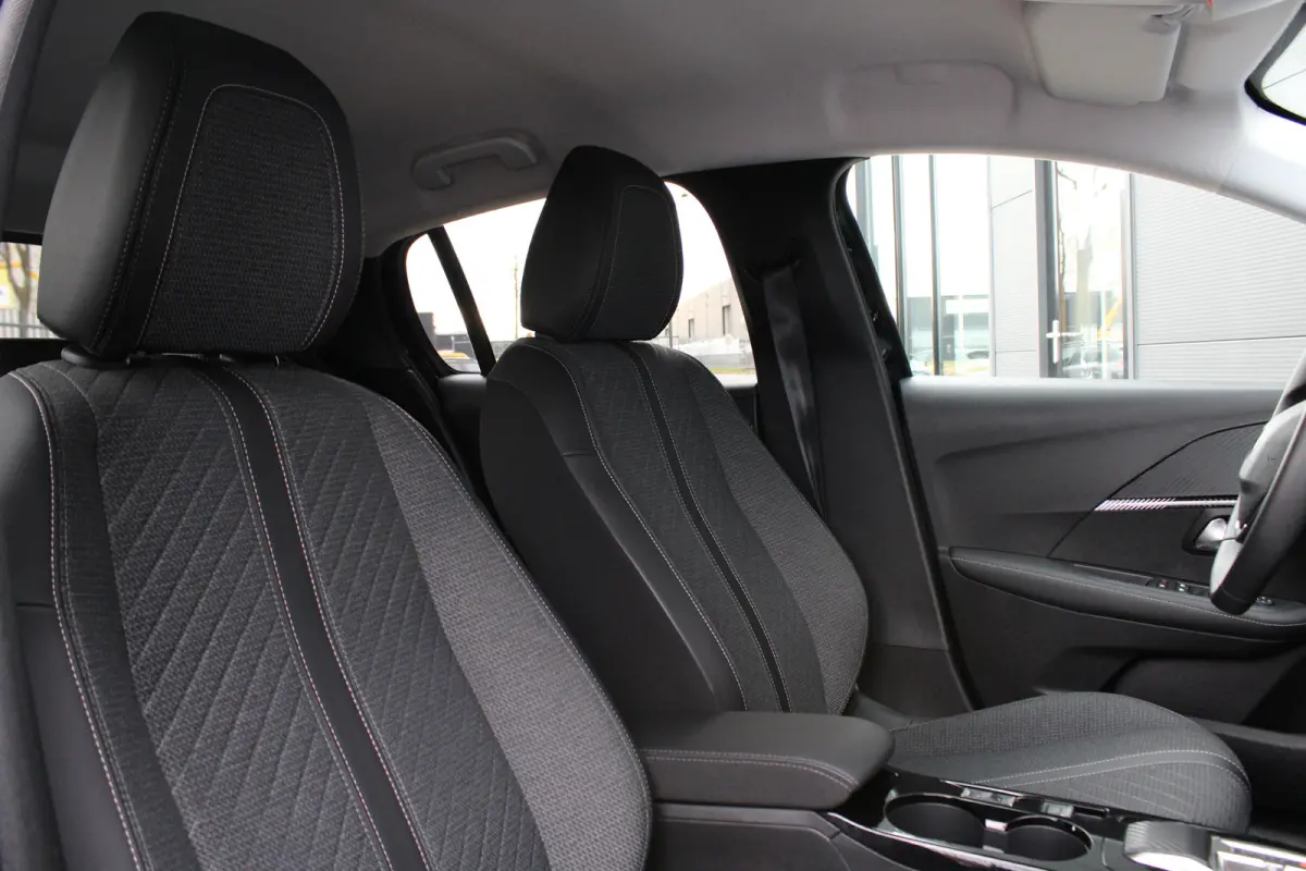 1.2 Hybrid 110 e-DCS6 Allure | Automaat | Navigatie | Camera voor + achter | Apple carplay | Adaptieve cruise control |