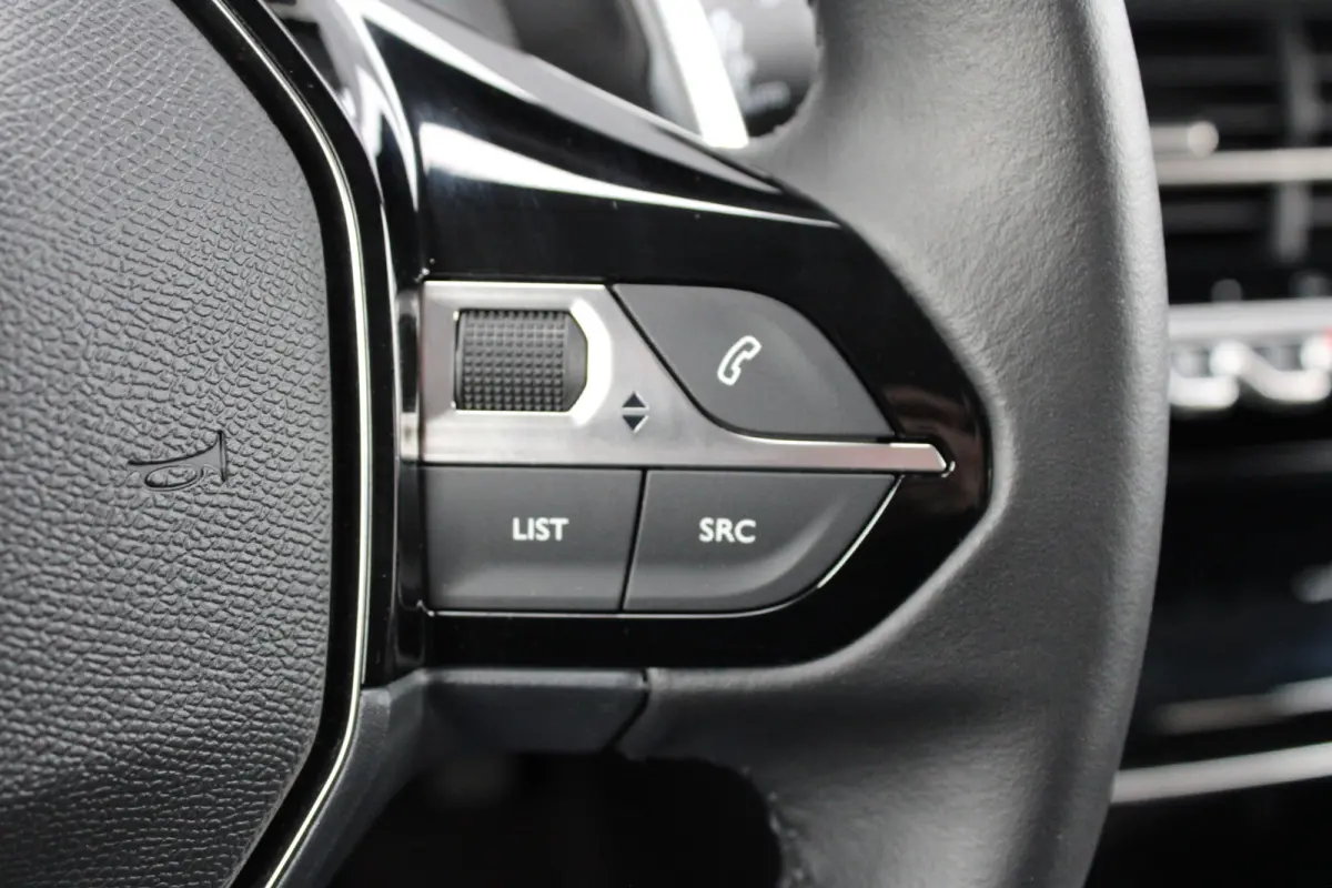 1.2 Hybrid 110 e-DCS6 Allure | Automaat | Navigatie | Camera voor + achter | Apple carplay | Adaptieve cruise control |