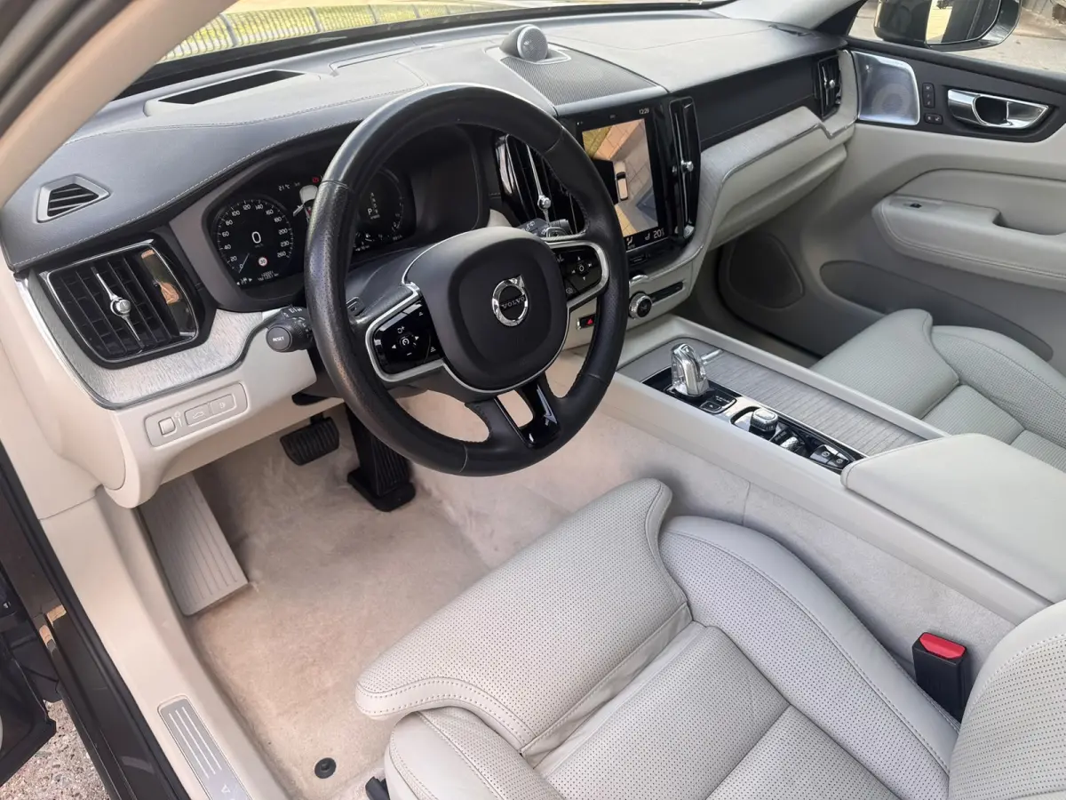 2.0 T8 AWD Inscription VOL! PANO l B/W l 360 l ZIT-CLIMA l HUD l TREKHAAK l ACC l DODE HOEK l LUCHTVERING