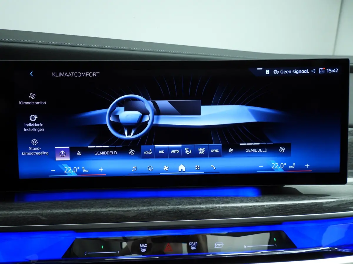 xDrive60 106 kWh | LED | HUD | Active cruise | Panoramadak | Active steering | DAB | Bowers & Wilkins sound | Alu 20 inch