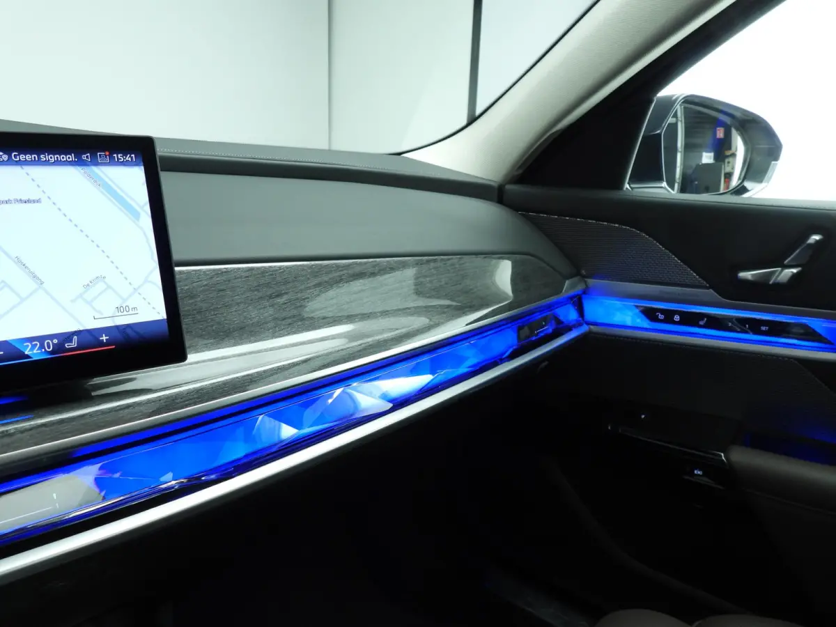 xDrive60 106 kWh | LED | HUD | Active cruise | Panoramadak | Active steering | DAB | Bowers & Wilkins sound | Alu 20 inch