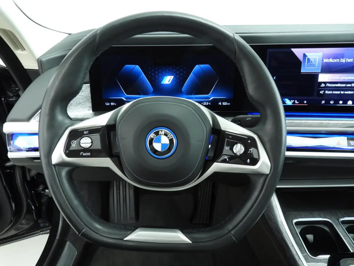 xDrive60 106 kWh | LED | HUD | Active cruise | Panoramadak | Active steering | DAB | Bowers & Wilkins sound | Alu 20 inch