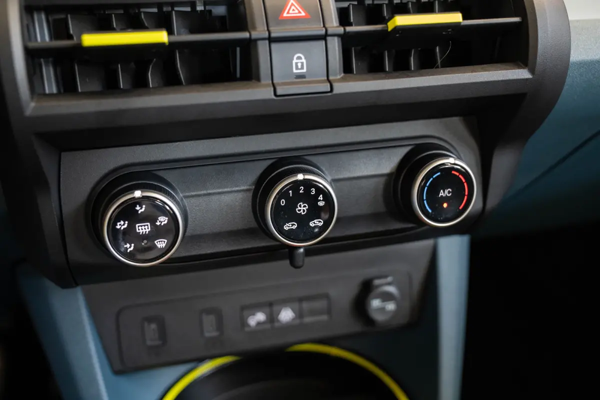 1.2 Hybrid ICON | Tot 8 Jaar Garantie | Apple Carplay & Android Auto | Parkeersensoren | Cruise Controle | Airco | USB |