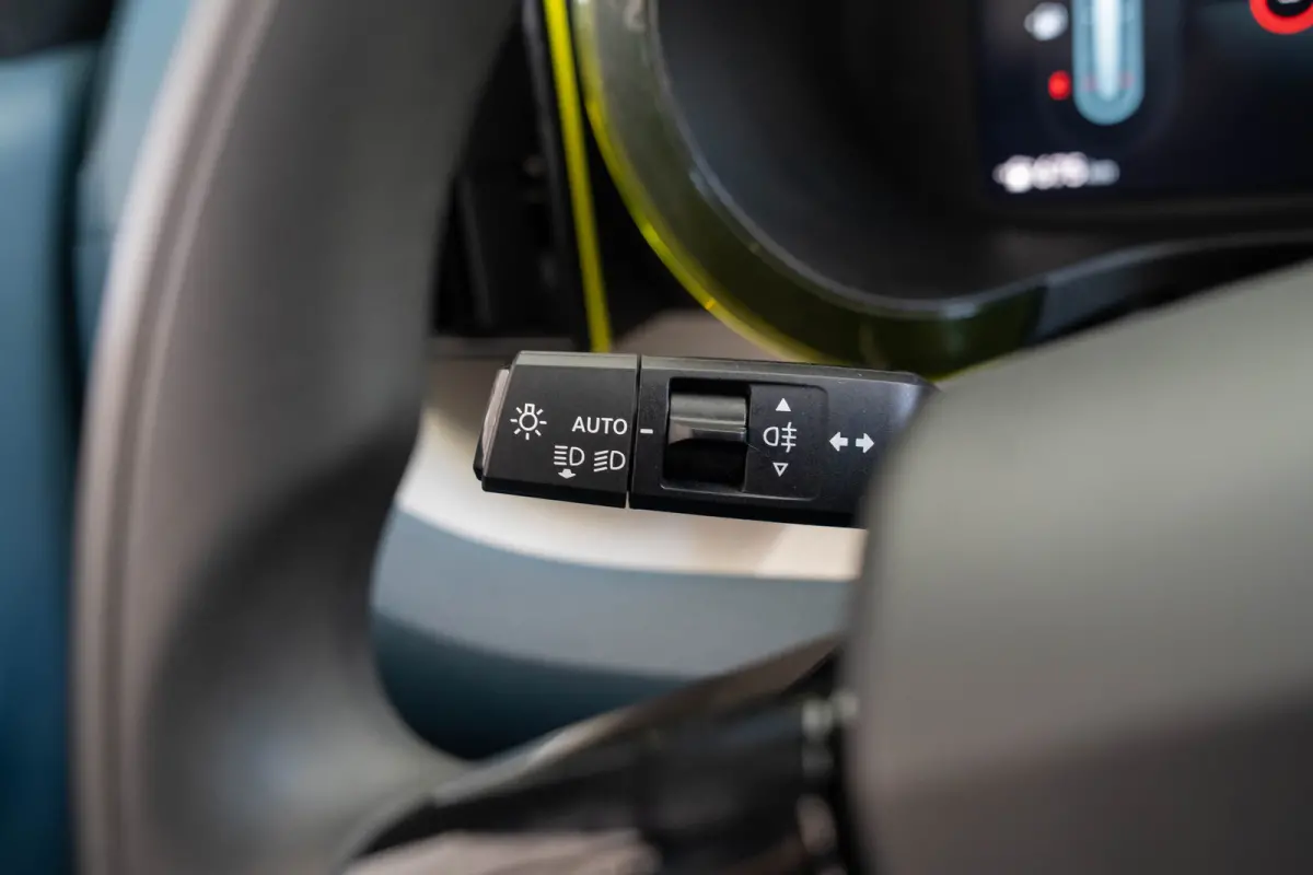 1.2 Hybrid ICON | Tot 8 Jaar Garantie | Apple Carplay & Android Auto | Parkeersensoren | Cruise Controle | Airco | USB |
