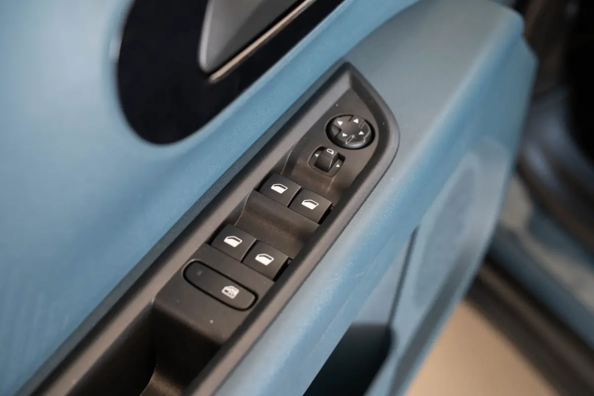 1.2 Hybrid ICON | Tot 8 Jaar Garantie | Apple Carplay & Android Auto | Parkeersensoren | Cruise Controle | Airco | USB |