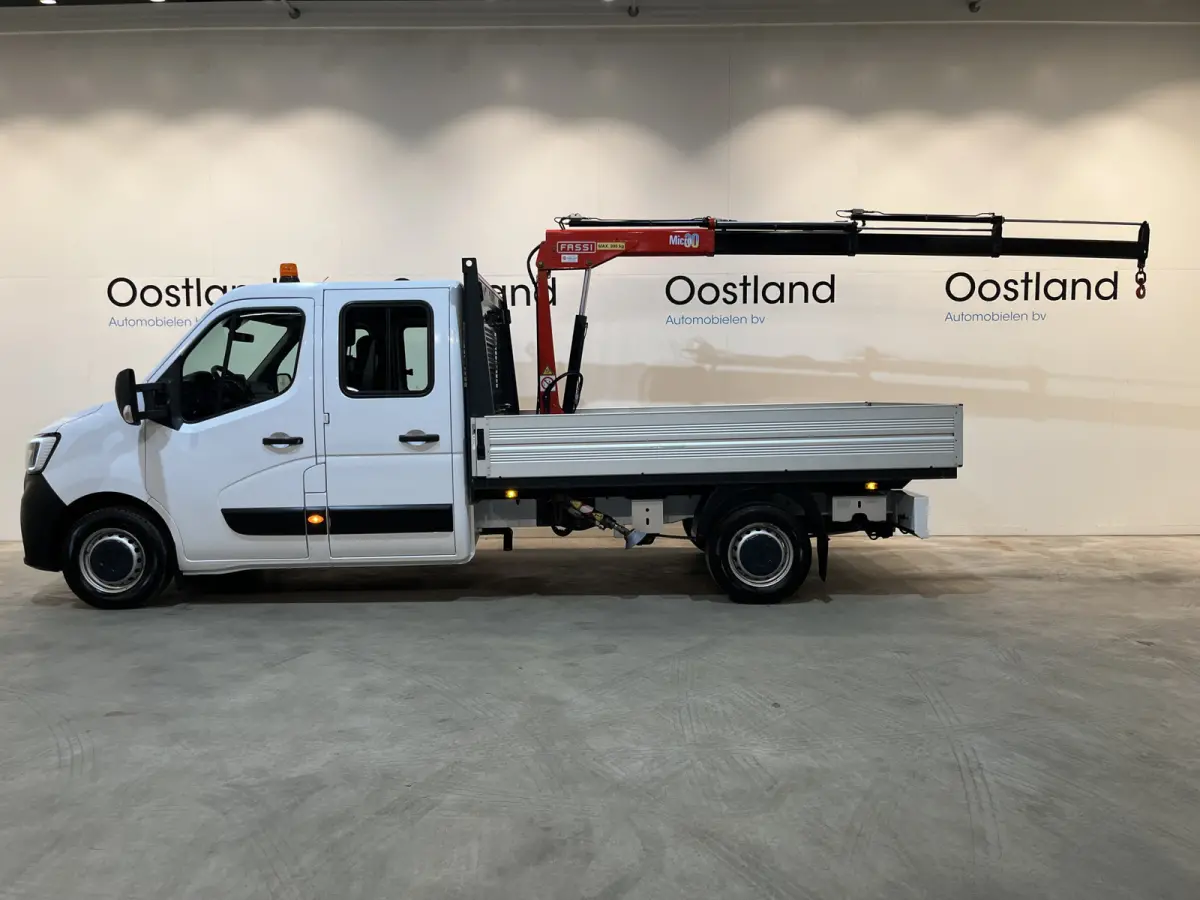 2.3 dCi 145 PK L3 Open Laadbak / Fassi Kraan / Euro 6 / Airco / Trekhaak / Cruise Control / 3-Zits / 55.000 KM !!