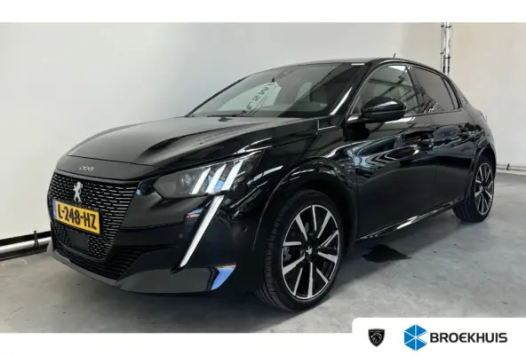 1.2 PureTech GT Pack | Panoramadak | Carplay | Keyless Entry | Adaptieve Cruise | Luxe bekleding | Camera | Achteruitrijcamera | Airco (automatisch) | Apple Carplay/Android Auto|telefooninte