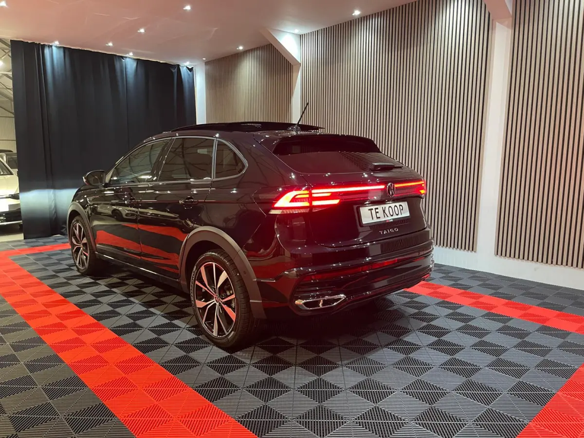 1.5 TSI R-Line R-Line Business+ | Panodak | Camera | IQ Light |
