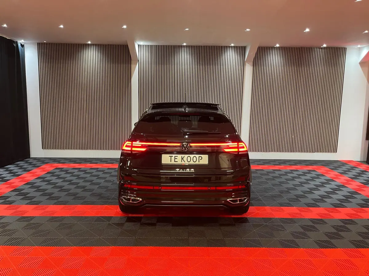 1.5 TSI R-Line R-Line Business+ | Panodak | Camera | IQ Light |