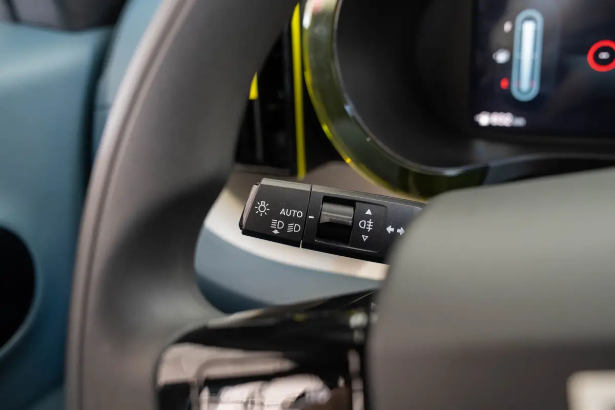 1.2 Hybrid ICON | Tot 8 Jaar Garantie | Apple Carplay & Android Auto | Parkeersensoren | Cruise Controle | Airco | USB |