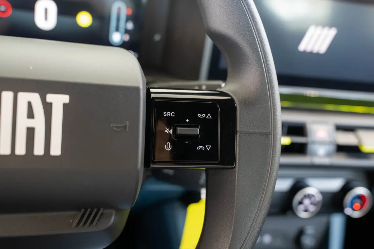 1.2 Hybrid ICON | Tot 8 Jaar Garantie | Apple Carplay & Android Auto | Parkeersensoren | Cruise Controle | Airco | USB |