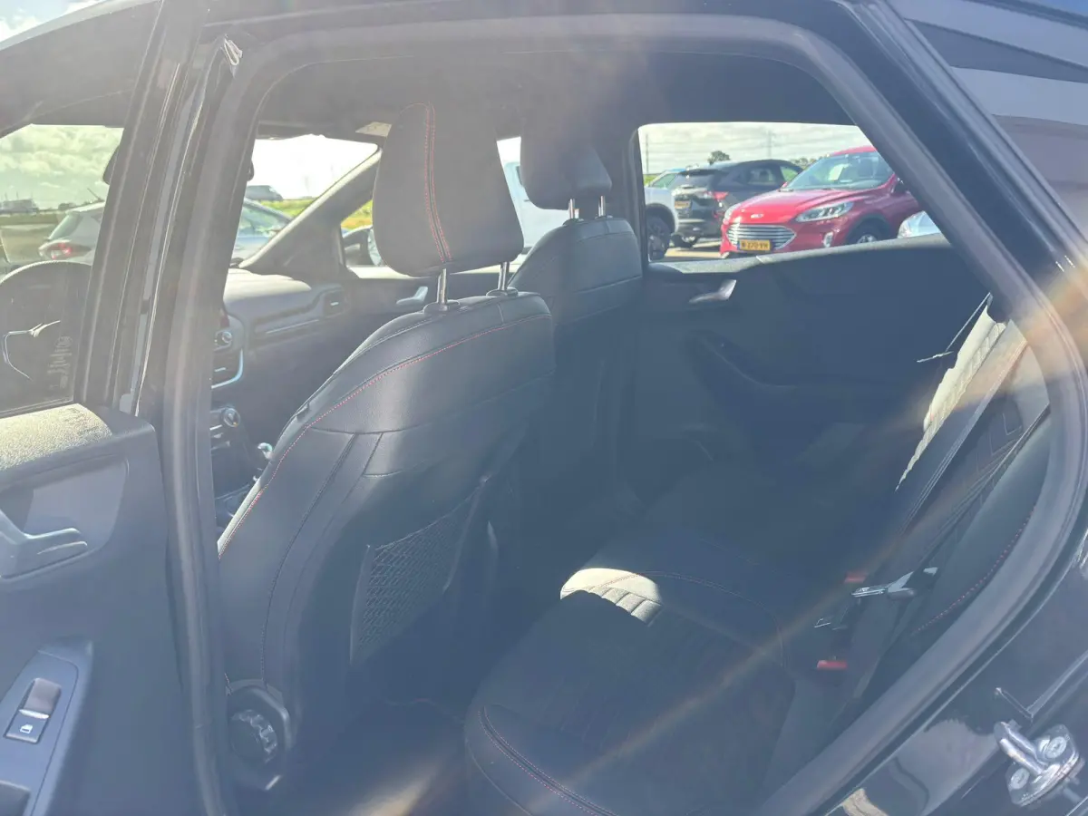 1.0 EcoBoost ST-Line X | Led Koplampen | Cruise Control | Winterpakket Stoel/Stuur/Voorruit verwarming | Navigatie | Sync 4 Systeem