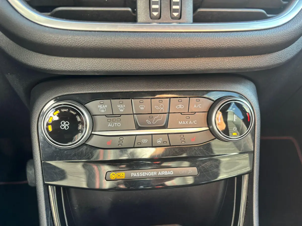 1.0 EcoBoost ST-Line X | Led Koplampen | Cruise Control | Winterpakket Stoel/Stuur/Voorruit verwarming | Navigatie | Sync 4 Systeem