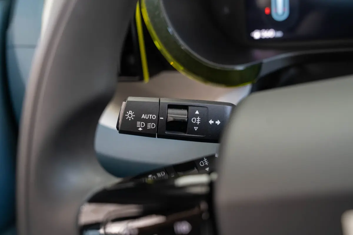 1.2 Hybrid ICON | Tot 8 Jaar Garantie | Apple Carplay & Android Auto | Parkeesensoren | Cruise Controle | Airco | USB |