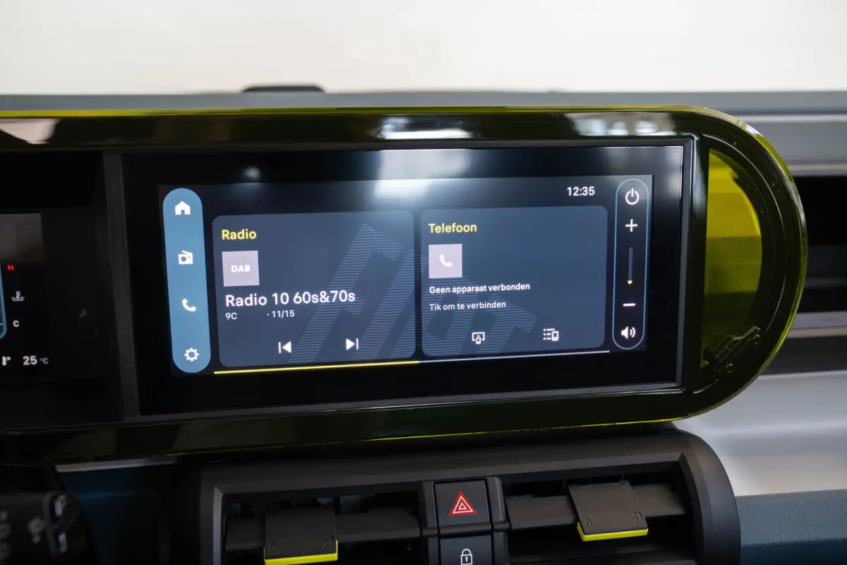 1.2 Hybrid ICON | Tot 8 Jaar Garantie | Apple Carplay & Android Auto | Parkeesensoren | Cruise Controle | Airco | USB |