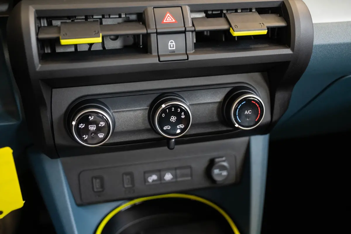 1.2 Hybrid ICON | Tot 8 Jaar Garantie | Apple Carplay & Android Auto | Parkeesensoren | Cruise Controle | Airco | USB |