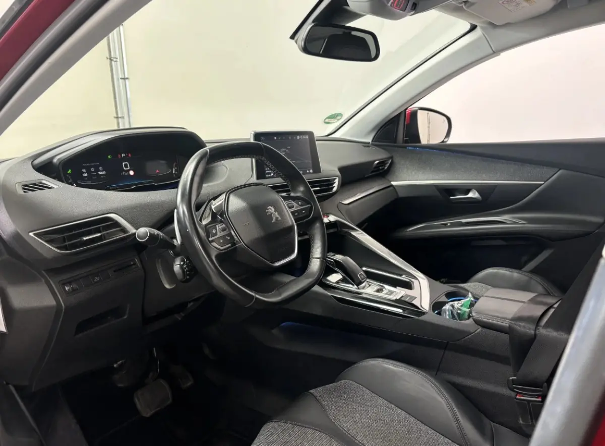 1.2 PureTech Allure | Navigatie | Cruise Control | Elek. Achterklep | Camera | Trekhaak | | Achteruitrijcamera | Apple Carplay/Android Auto|telefoonintegratie premium | Bluetooth telefoonvoo