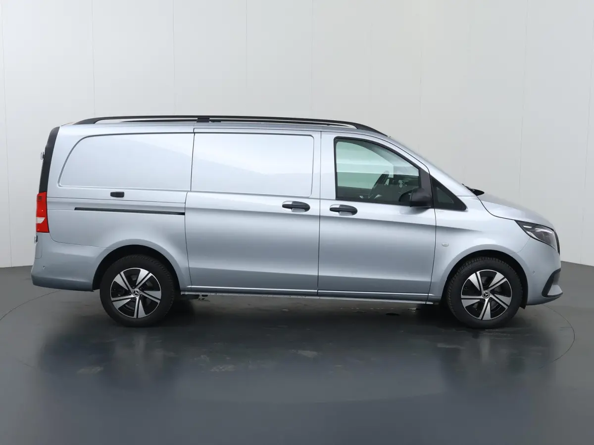 116 CDI | Aut. | Lang L2 | Select | Trekhaak | 270° Deuren | MBUX | Led koplampen | 3-zits | Apple Carplay \ Android Auto | Certified